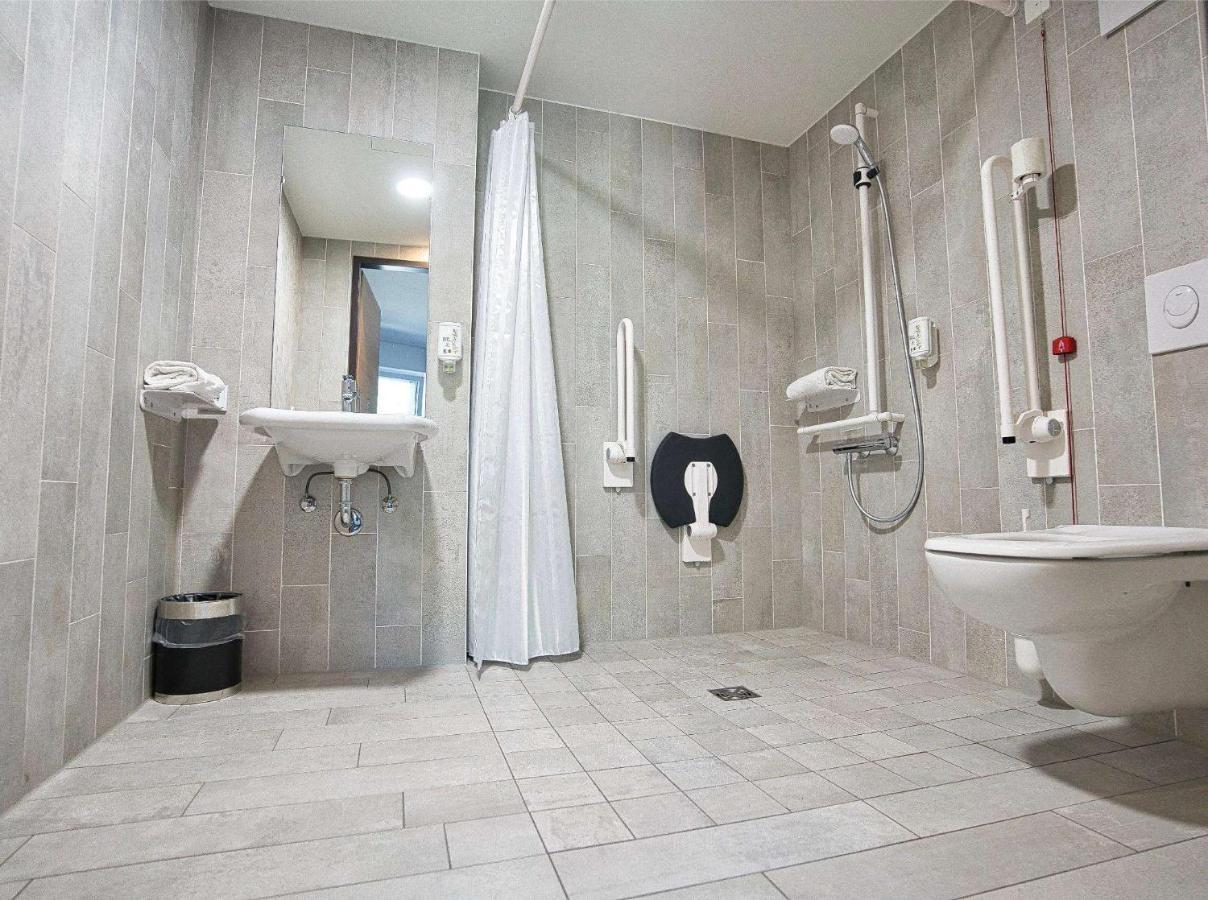 B&B Hotel Koeln-City Bagian luar foto