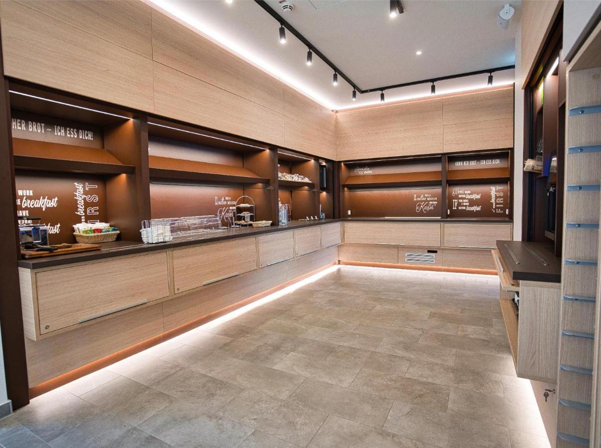 B&B Hotel Koeln-City Bagian luar foto